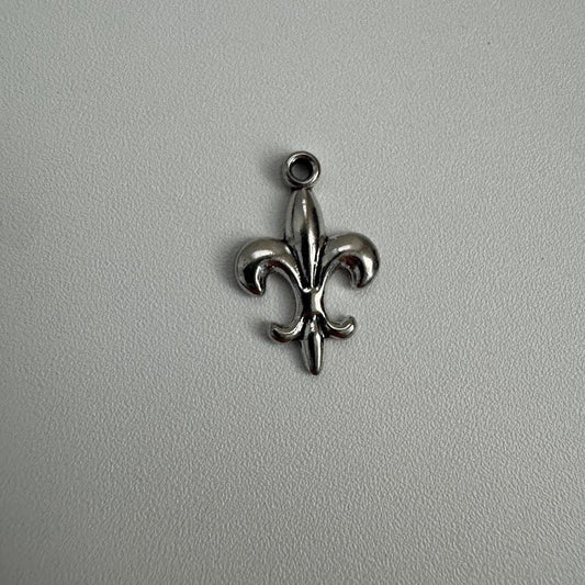 Fleur-de-lis Charm